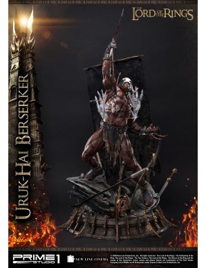 The Lord of the Rings statuette 1/4 Uruk-Hai Berserker 93 cm