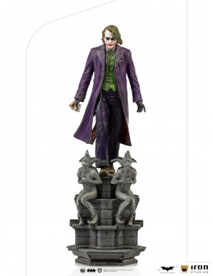 Statuette du Chevalier Noir Échelle 1/10  artistique Deluxe Le Joker 30 cm
